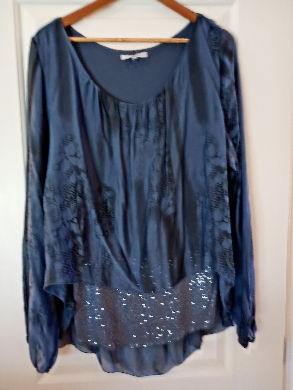 Tempo Paris Navy Blue Silk Blend Embellished Flowy Blouse (M)
